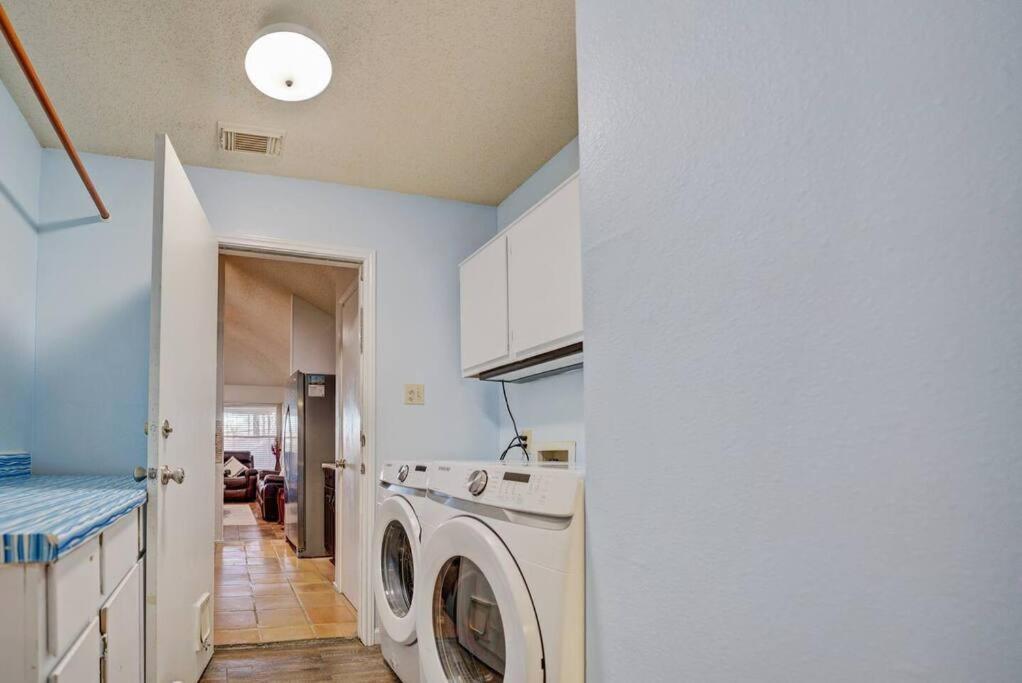 Luxury Retreat - Pool - Game Lounge - Bbq & Patio San Antonio